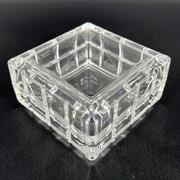 Vintage Avon Crystal Trinket Box - Picture 2 of 7